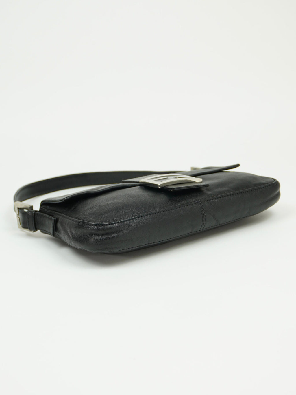 FENDI LEATHER BAGUETTE BAG