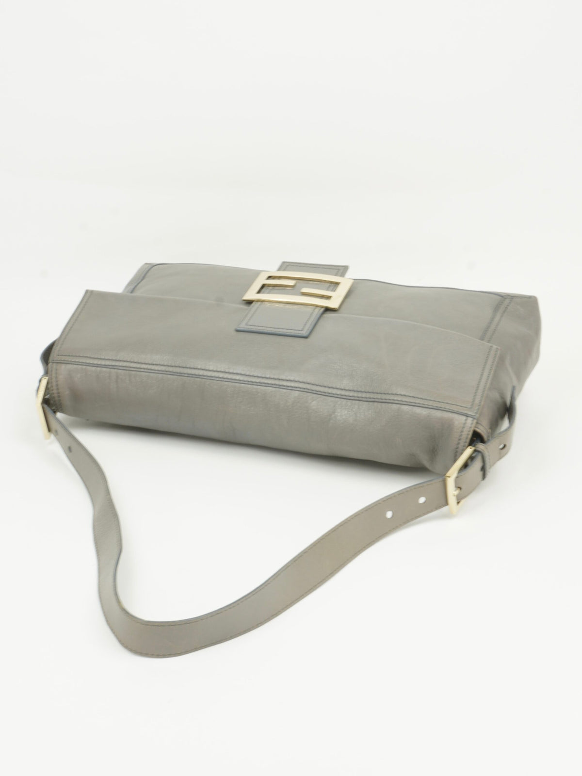 FENDI XL MAMA BAGUETTE BAG