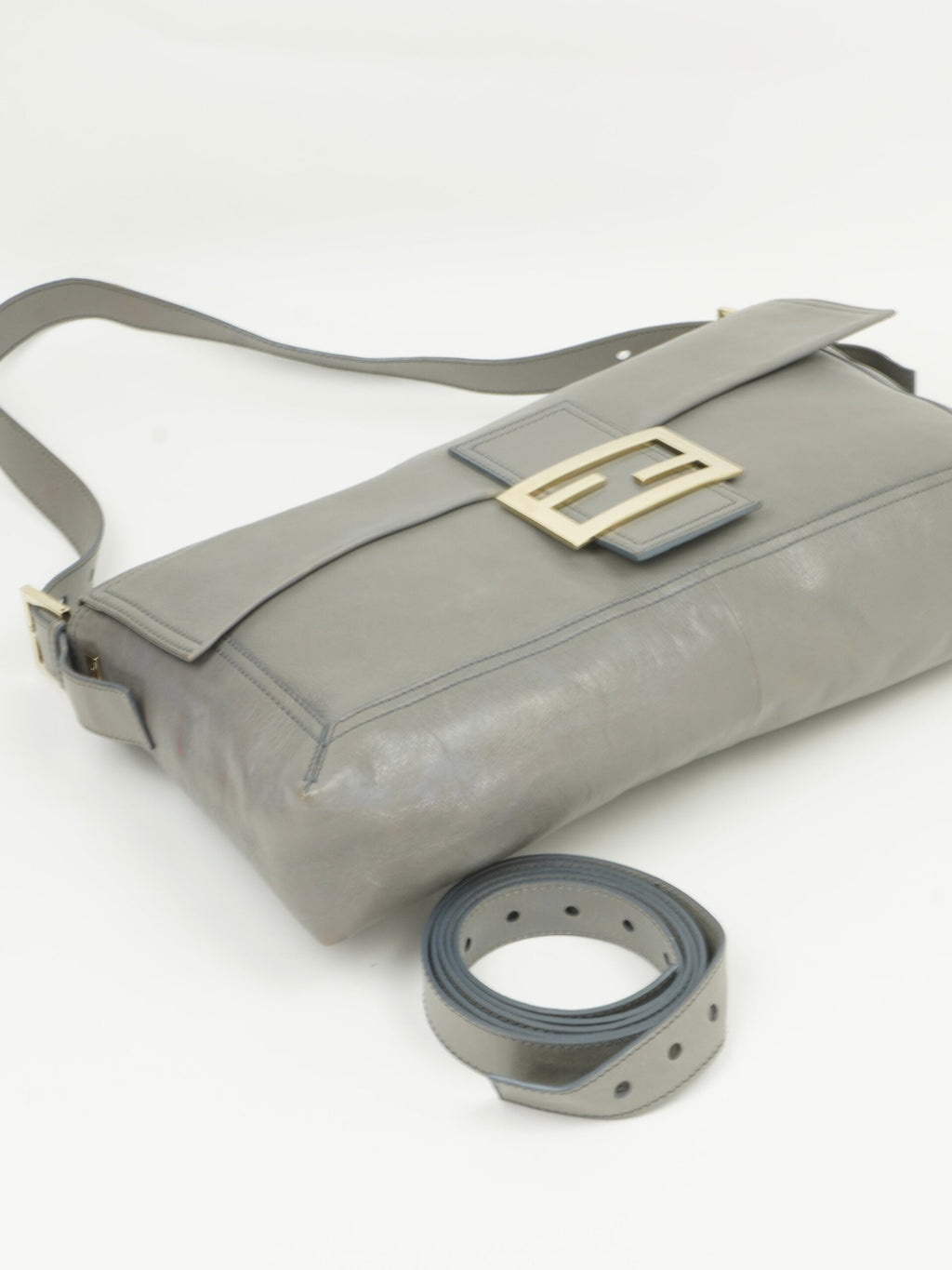 FENDI XL MAMA BAGUETTE BAG