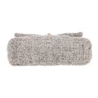 Chanel 19 handbag in grey tweed - DETAIL 1