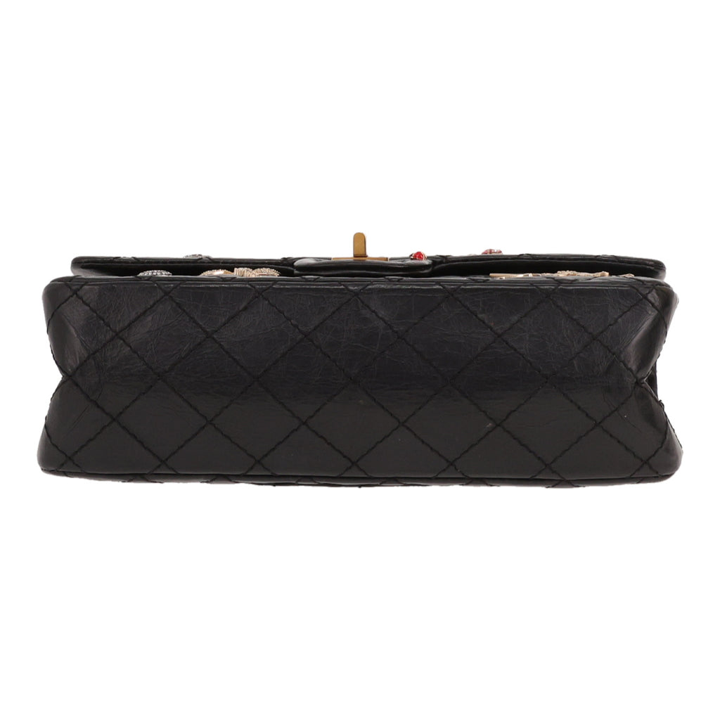 Chanel 2.55 handbag in black quilted leather - DETAIL 1