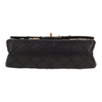 Chanel 2.55 handbag in black quilted leather - DETAIL 1