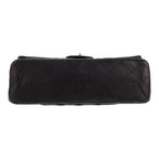 Chanel 2.55 shoulder bag in black quilted leather - DETAIL 1