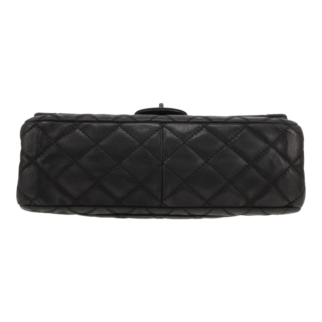 Chanel 2.55 large model shoulder bag in grey quilted iridescent leather - DETAIL 1