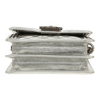 Chanel Boy shoulder bag in silver patent quilted leather - DETAIL 1