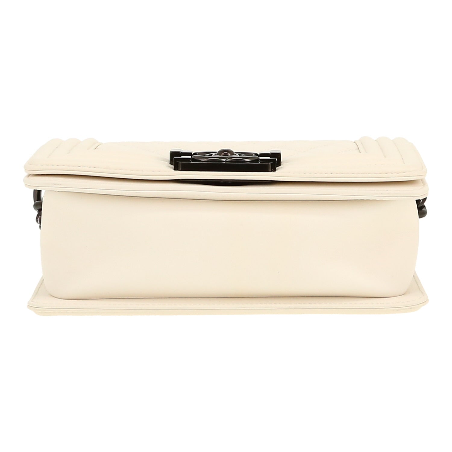 Chanel Boy shoulder bag in white quilted leather - DETAIL 1