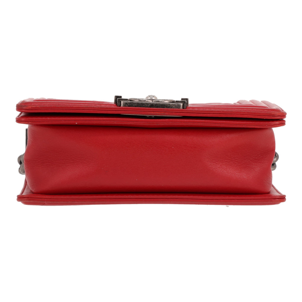 Chanel Boy small model shoulder bag in red leather - DETAIL 1