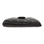 Chanel clutch bag in black distressed leather - DETAIL 1
