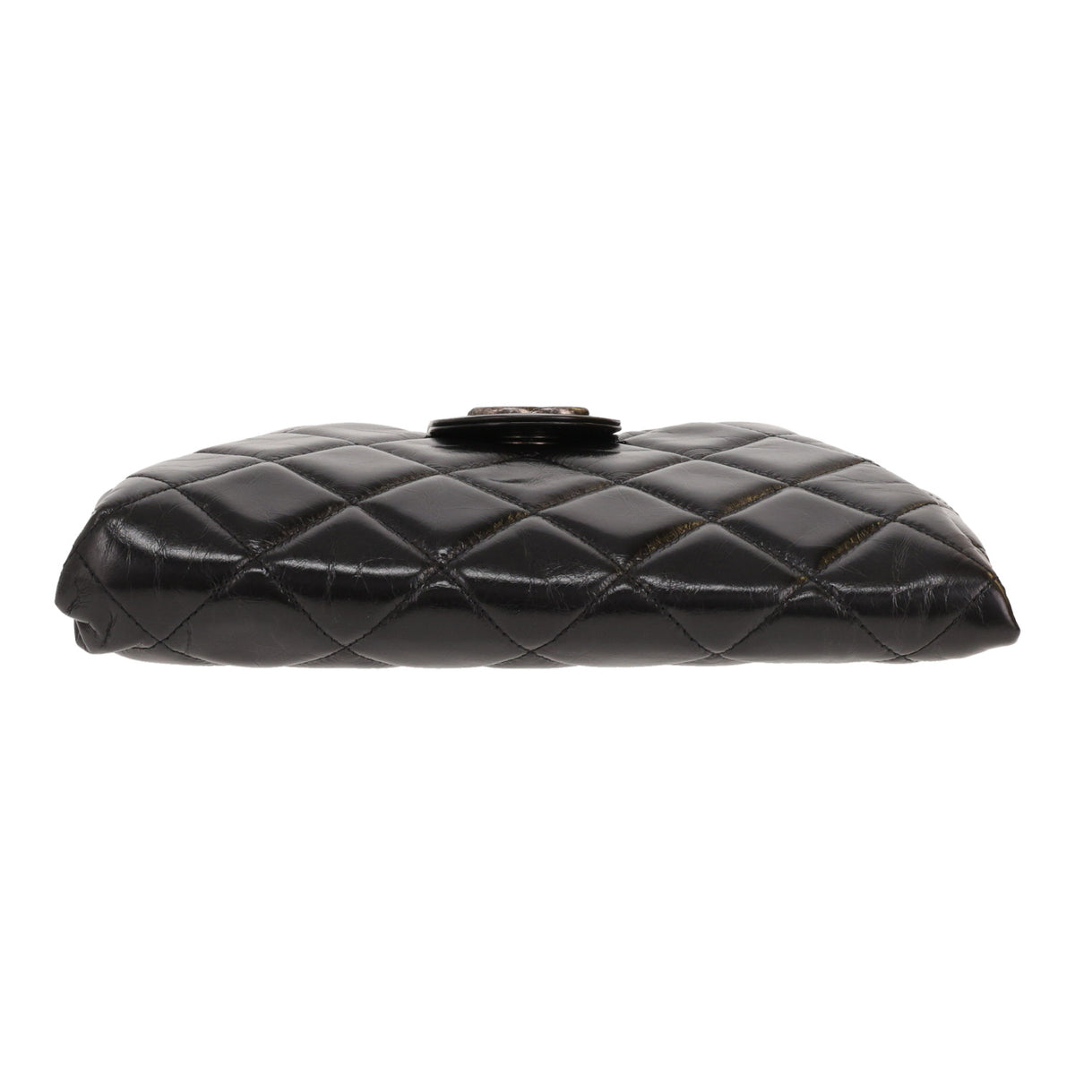 Chanel clutch bag in black distressed leather - DETAIL 1