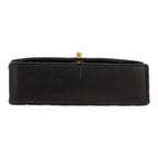 Chanel Diana shoulder bag in black quilted leather - DETAIL 1