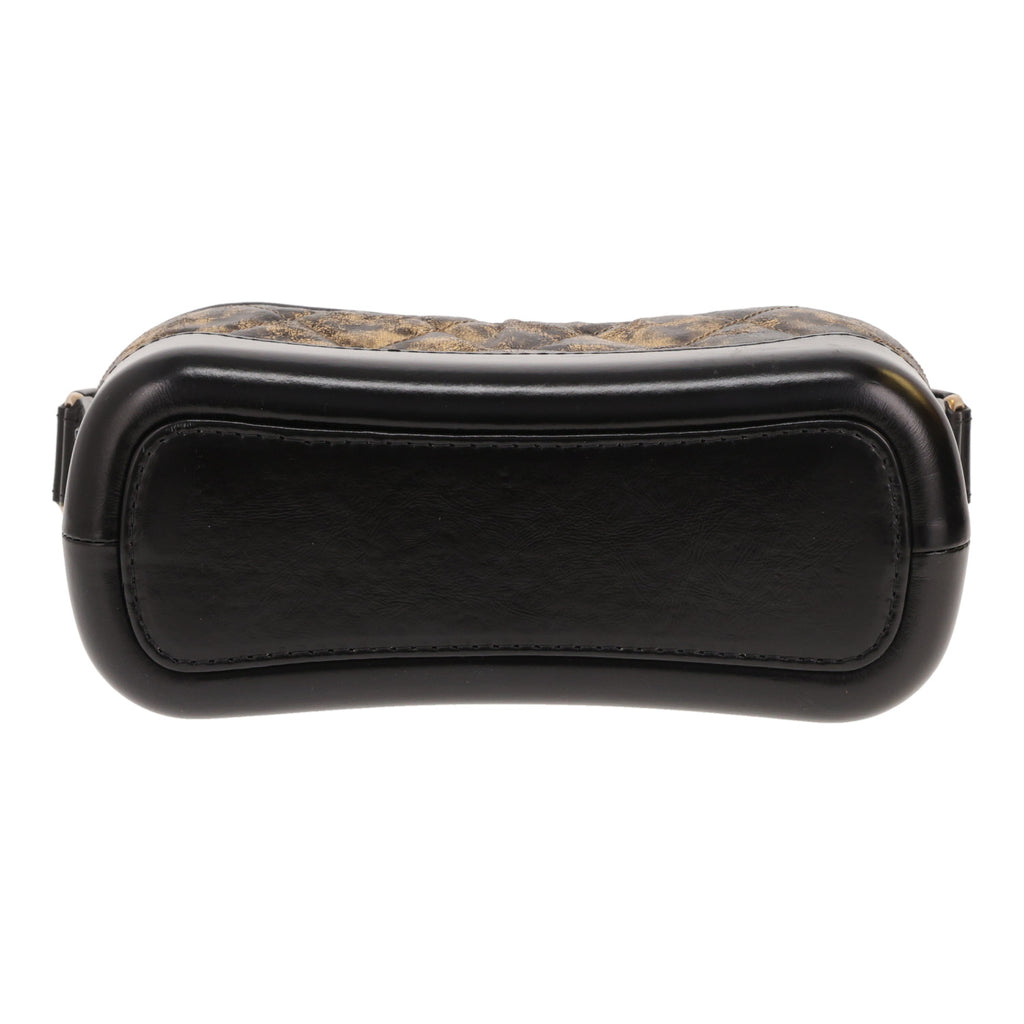 Chanel Gabrielle small shoulder bag in black and gold quilted leather and black leather - DETAIL 1