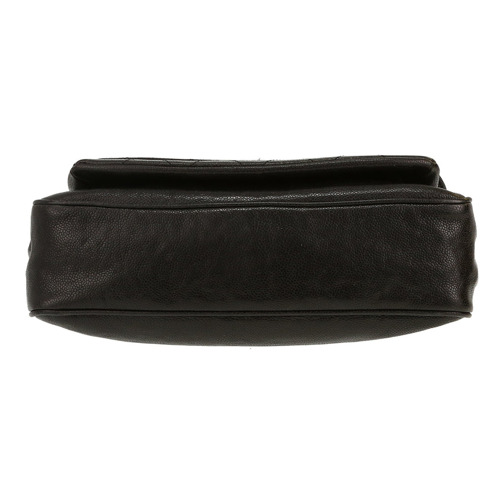 Chanel handbag in black quilted grained leather - DETAIL 1