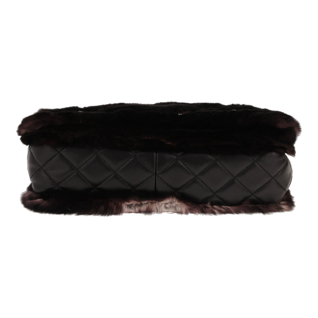 Chanel handbag in brown fur - DETAIL 1