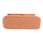 Chanel Hobo shoulder bag in powder pink quilted grained leather - DETAIL 1