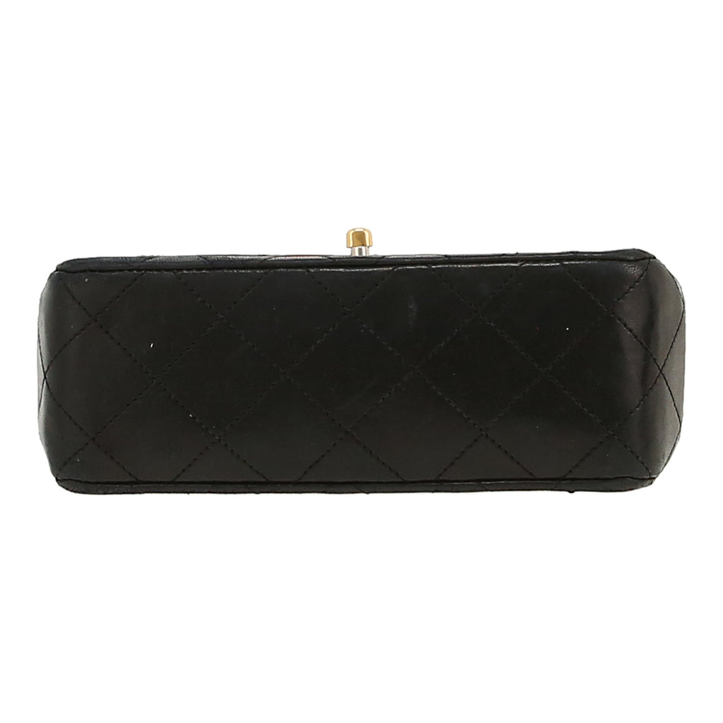 Chanel Mini Timeless handbag in black and burgundy quilted leather - DETAIL 1