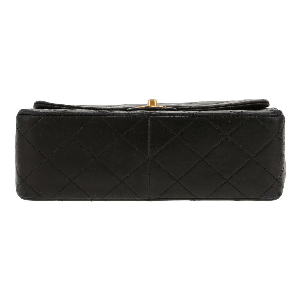Chanel Mini Timeless shoulder bag in black quilted leather - DETAIL 1