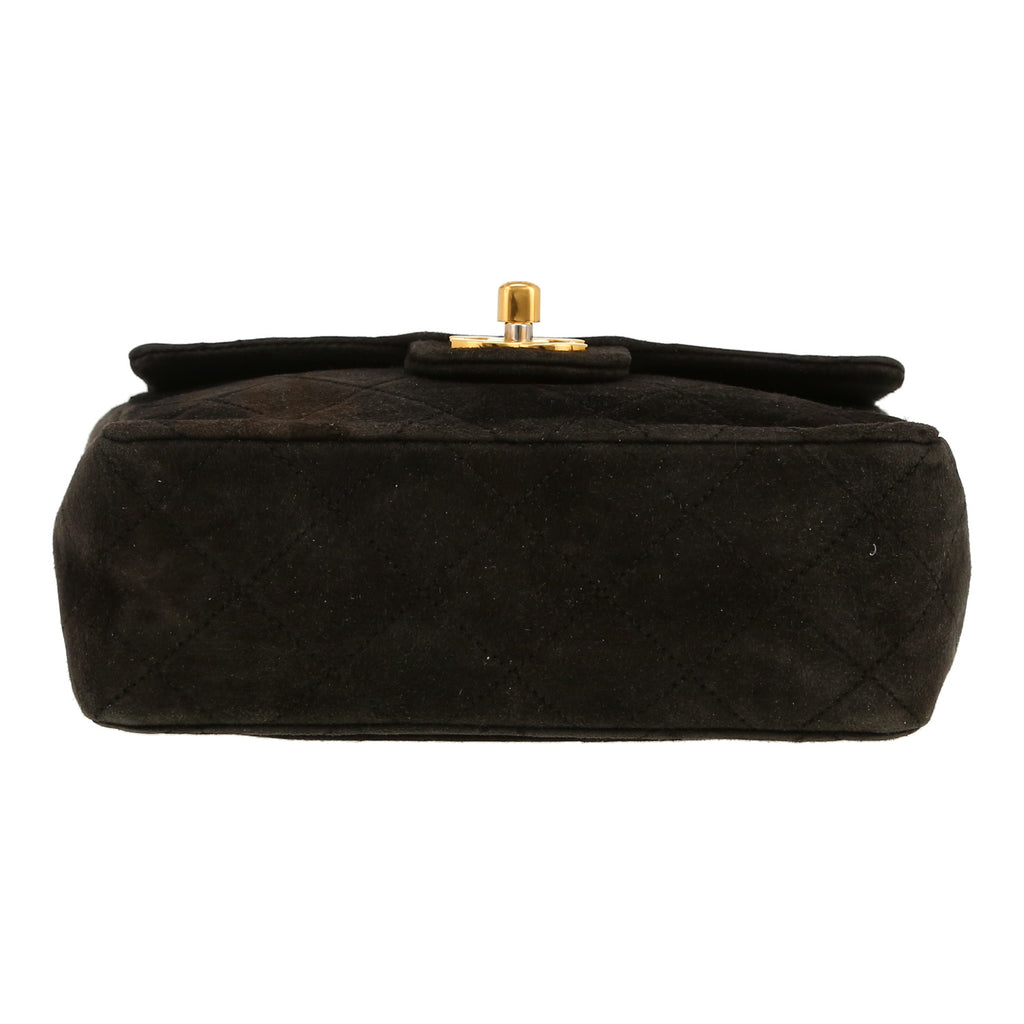 Chanel Mini Timeless shoulder bag in black doblis calfskin - DETAIL 1