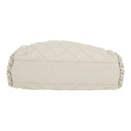 Chanel Petit Shopping handbag in white quilted leather - DETAIL 1