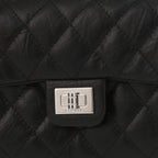Chanel Pochette ceinture clutch-belt in black grained leather - DETAIL 1