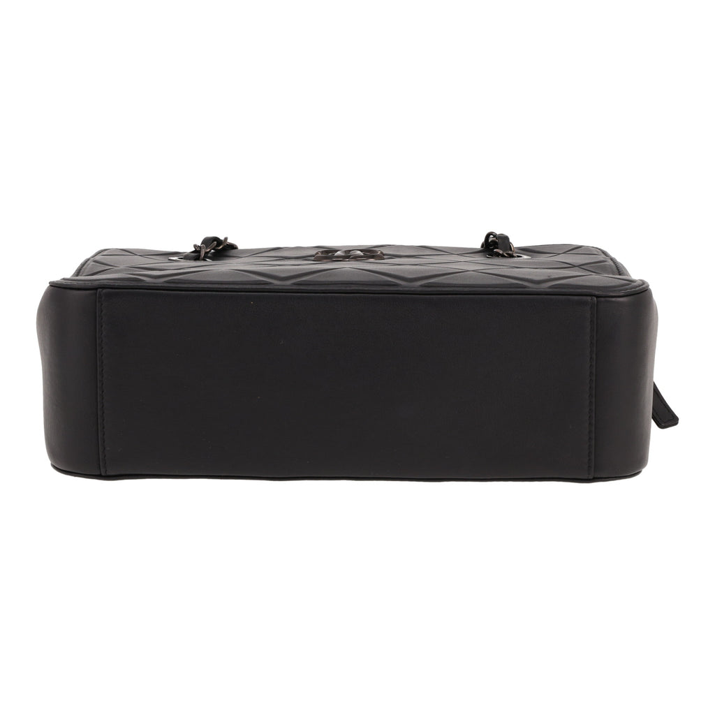 Chanel shoulder bag in black leather - DETAIL 1