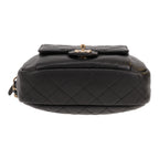 Chanel shoulder bag in black quilted grained leather - DETAIL 1