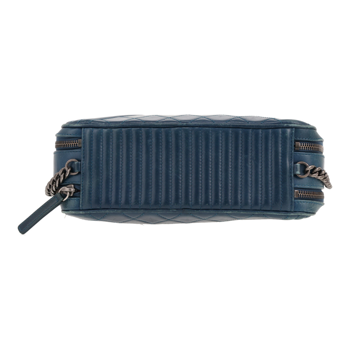 Chanel shoulder bag in blue quilted leather - DETAIL 1