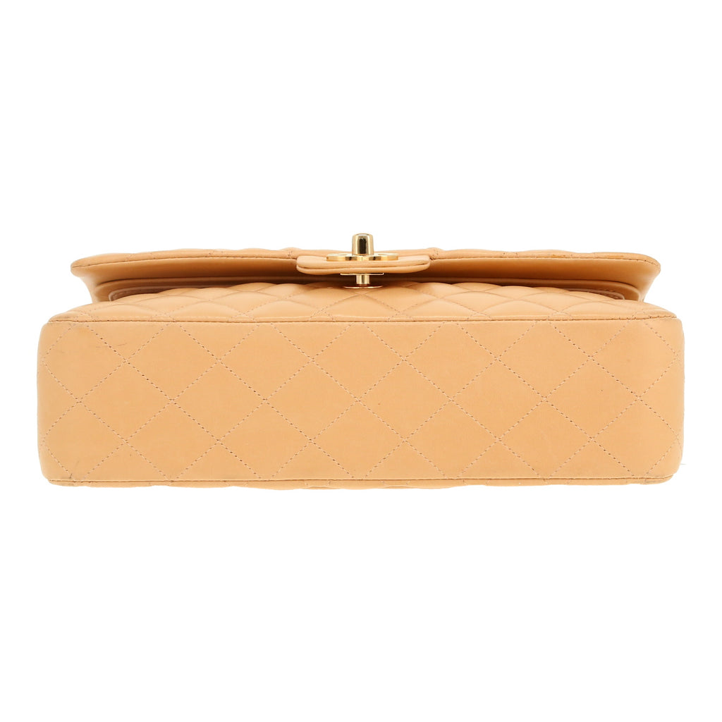 Chanel Timeless Classic handbag in beige quilted leather - DETAIL 1