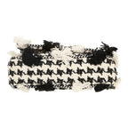 Chanel Timeless Classic handbag in black and white tweed - DETAIL 1