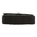 Chanel Timeless Classic handbag in black quilted grained leather - DETAIL 1