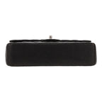 Chanel Timeless Classic handbag in black quilted grained leather - DETAIL 1