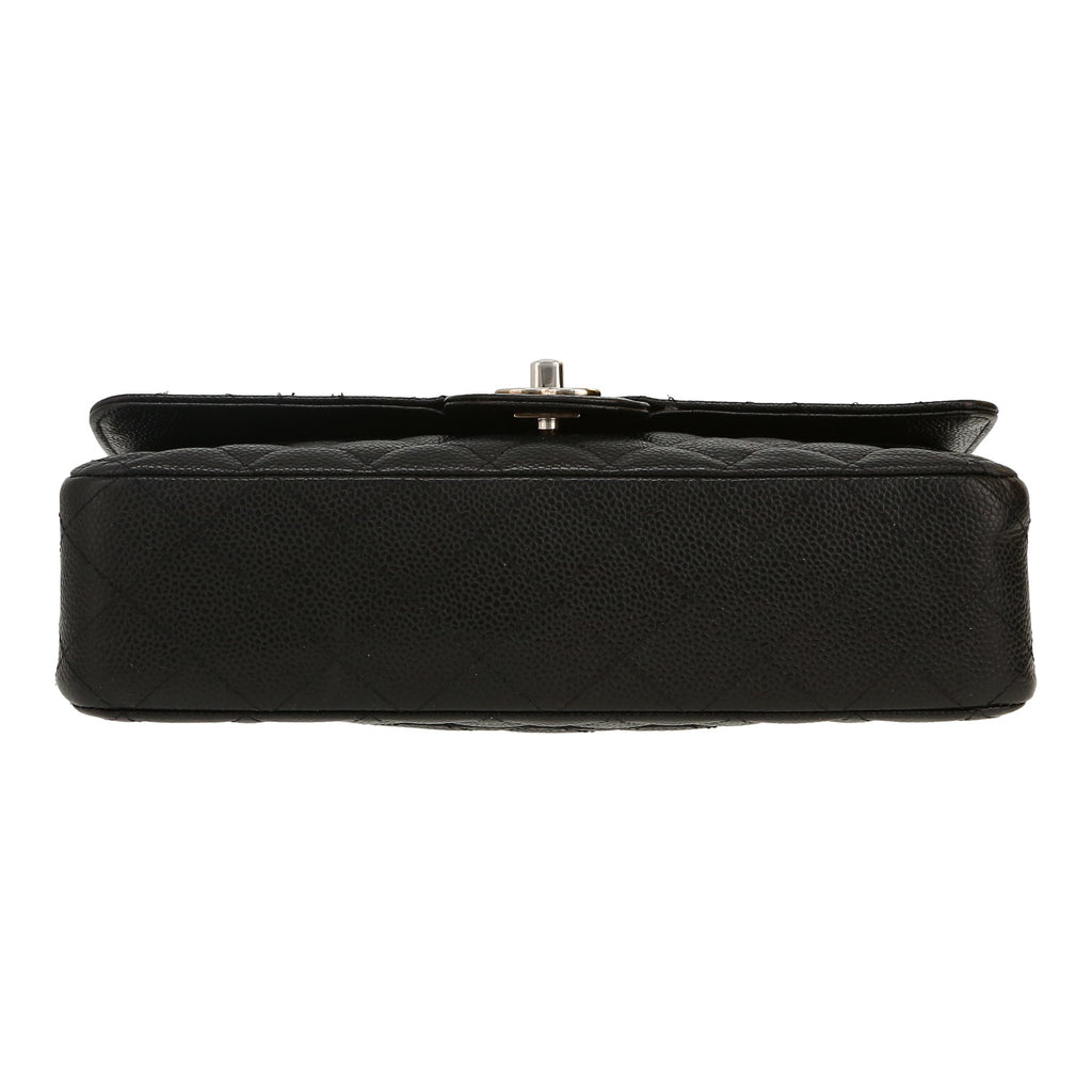 Chanel Timeless Classic handbag in black quilted grained leather - DETAIL 1