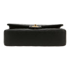 Chanel Timeless Classic handbag in black quilted leather - DETAIL 1