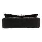 Chanel Timeless Classic handbag in black quilted leather - DETAIL 1