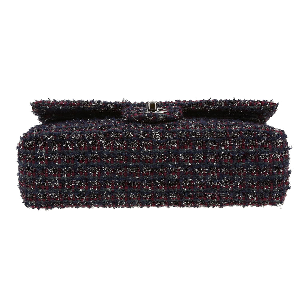 Chanel Timeless Classic handbag in navy blue and burgundy tweed - DETAIL 1