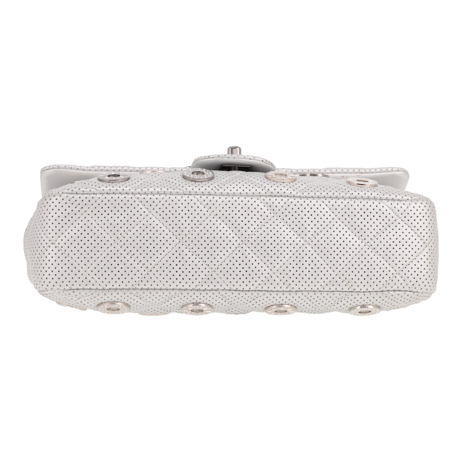 Chanel Timeless handbag in silver quilted leather - DETAIL 1