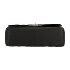 Chanel Timeless Jumbo handbag in black quilted grained leather - DETAIL 1