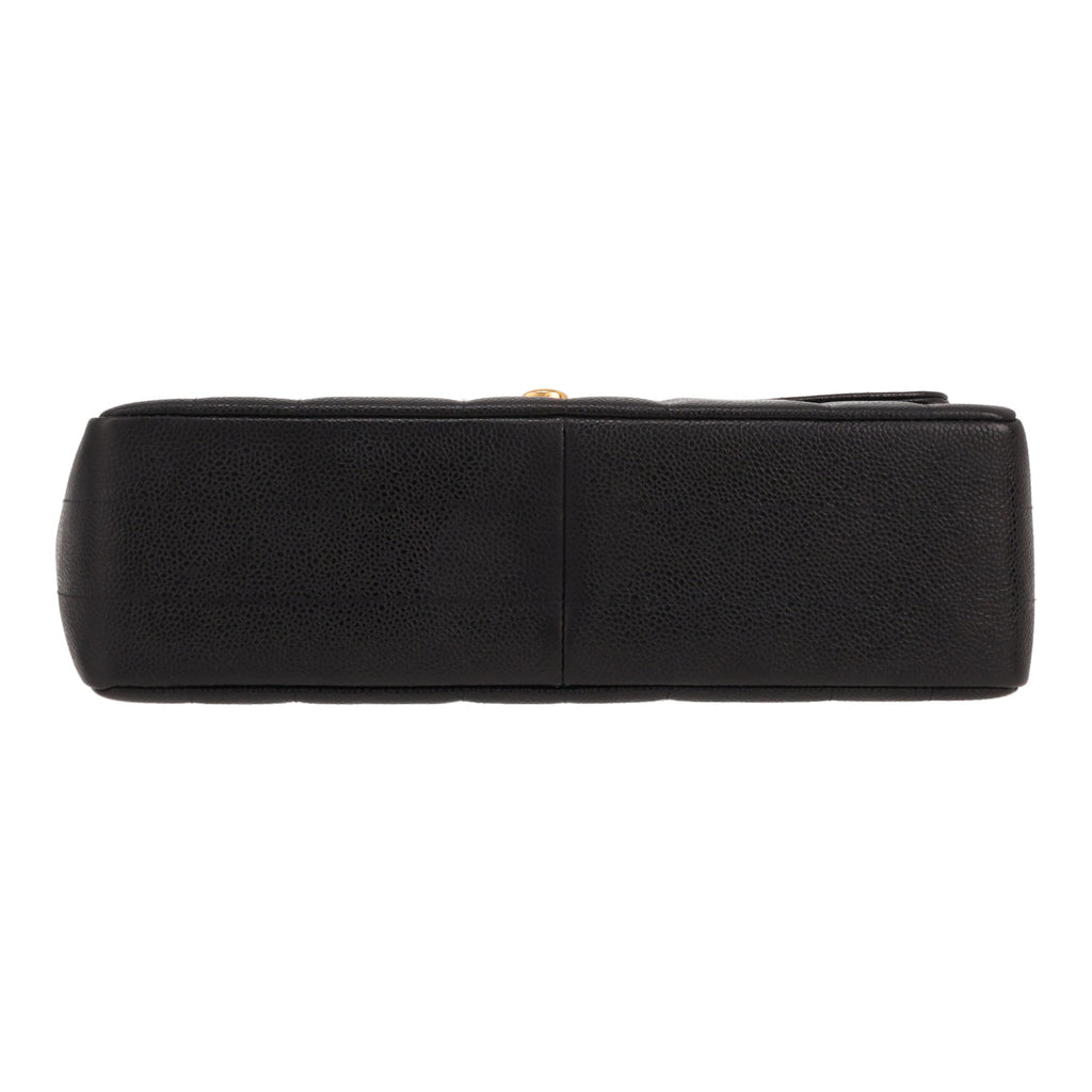 Chanel Timeless Jumbo shoulder bag in black quilted grained leather - DETAIL 1
