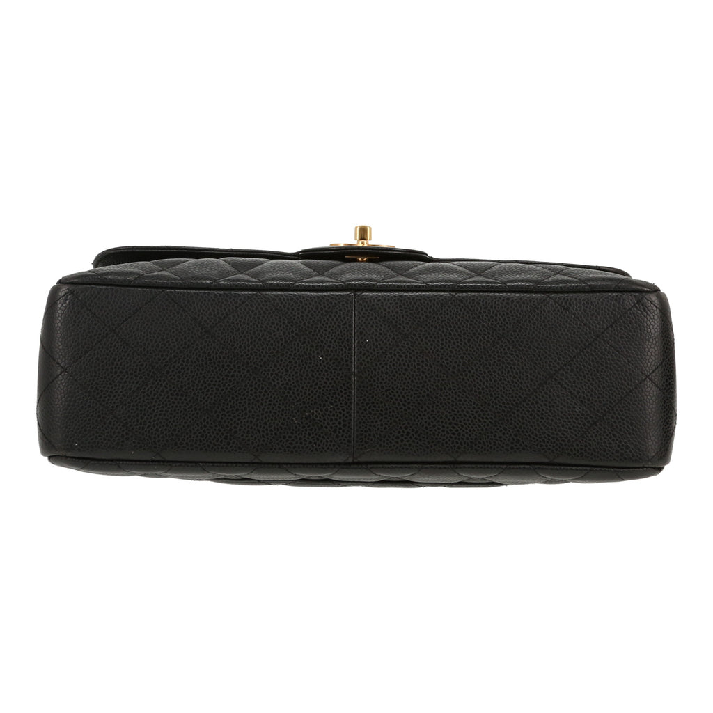 Chanel Timeless Jumbo shoulder bag in black quilted grained leather - DETAIL 1