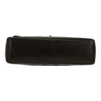 Chanel Timeless Jumbo shoulder bag in black quilted leather - DETAIL 1