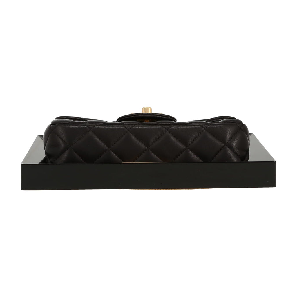 Chanel Timeless limited edition Frame handbag in black quilted leather and black plexiglas - DETAIL 1