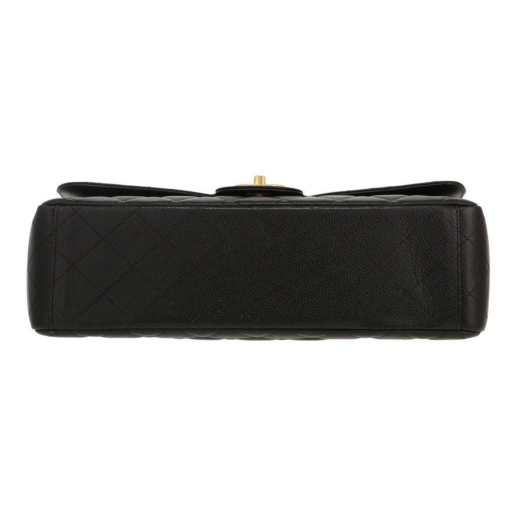 Chanel Timeless Maxi Jumbo handbag in black quilted leather - DETAIL 1