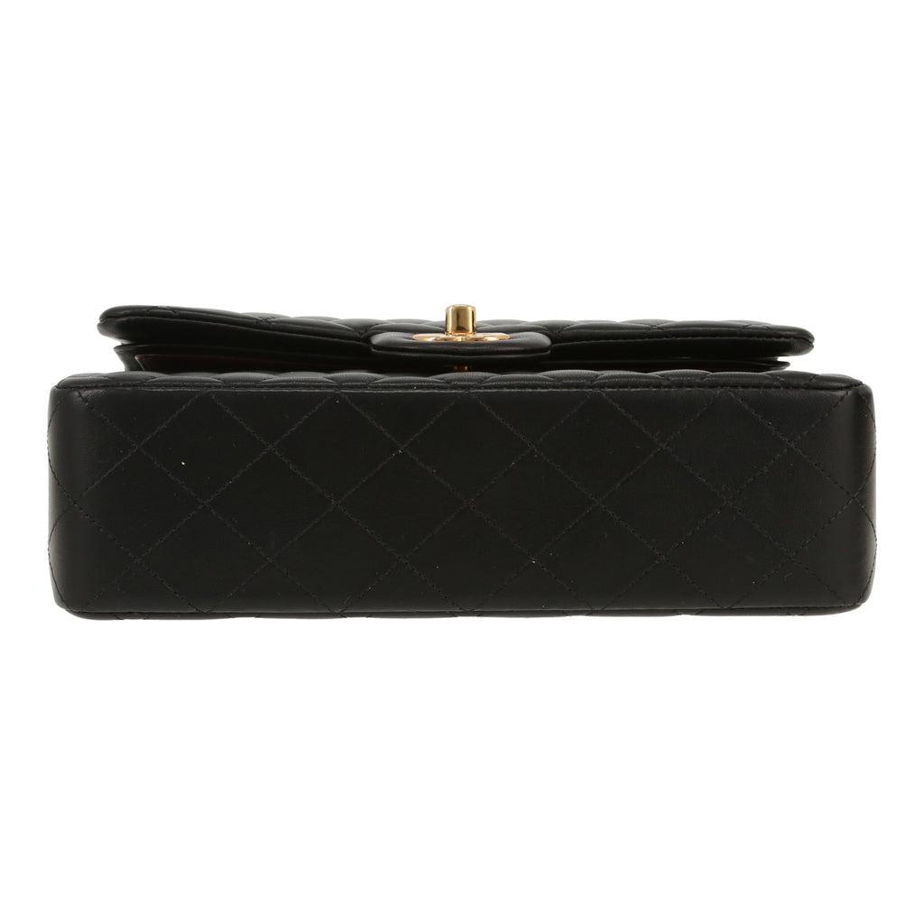 Chanel Timeless Petit handbag in black quilted leather - DETAIL 1