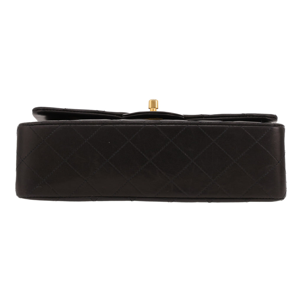 Chanel Timeless Petit handbag in black quilted leather - DETAIL 1