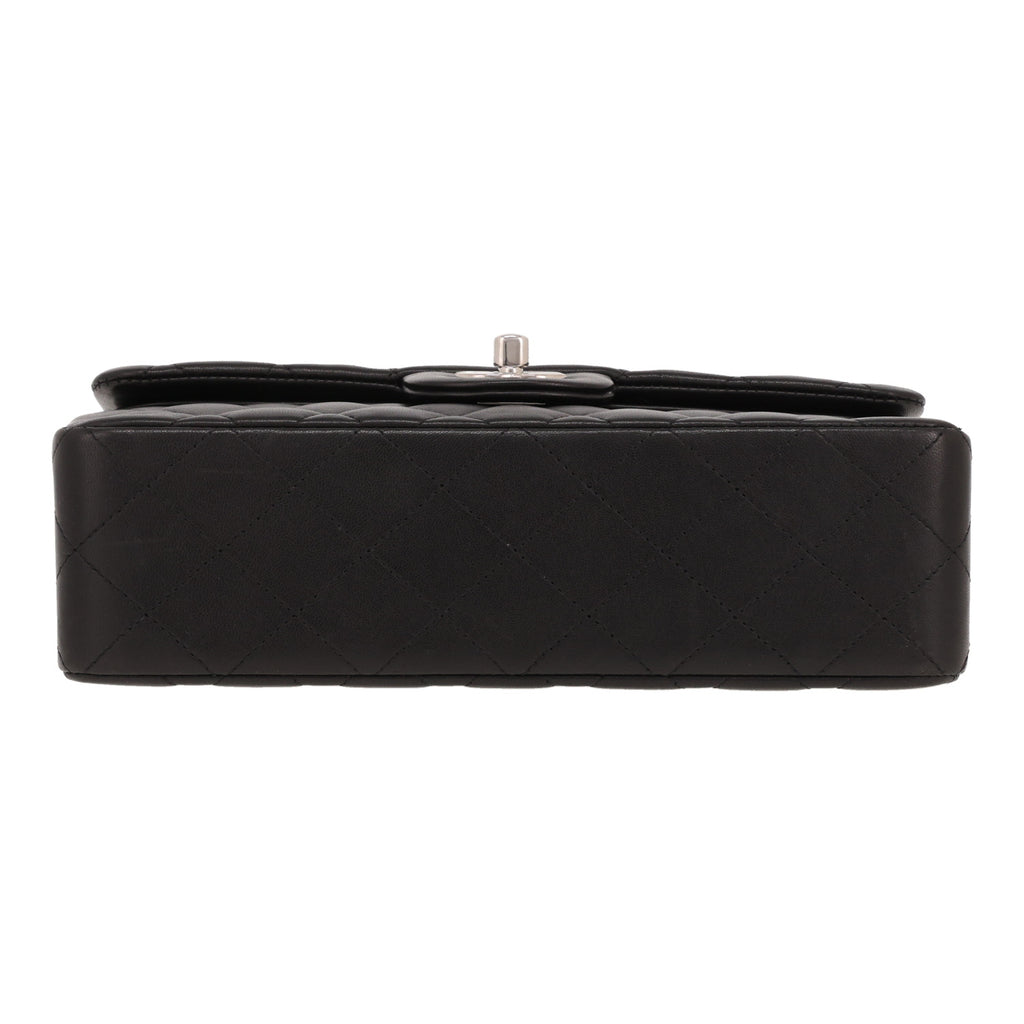 Chanel Timeless Petit shoulder bag in black quilted leather - DETAIL 1