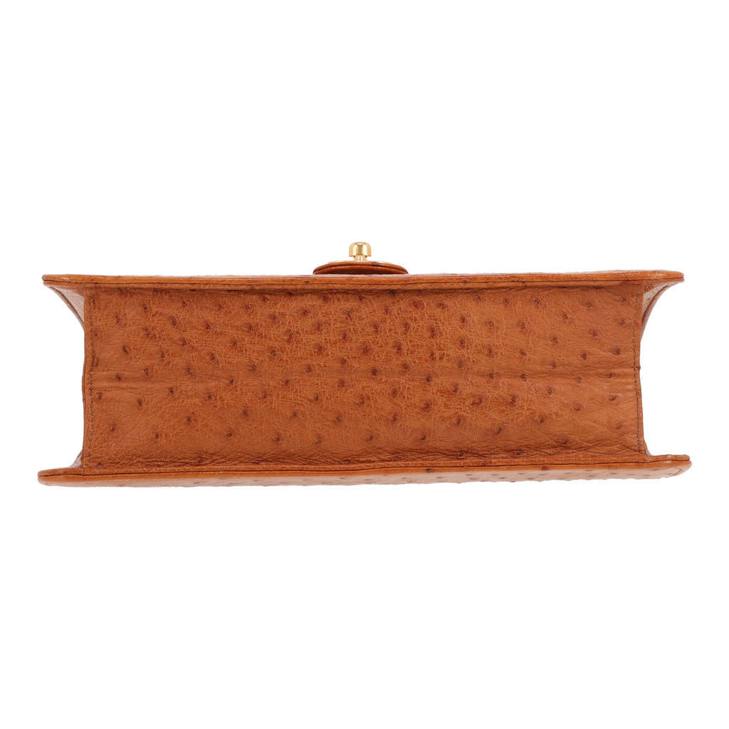 Chanel Vintage handbag in gold ostrich leather - DETAIL 1