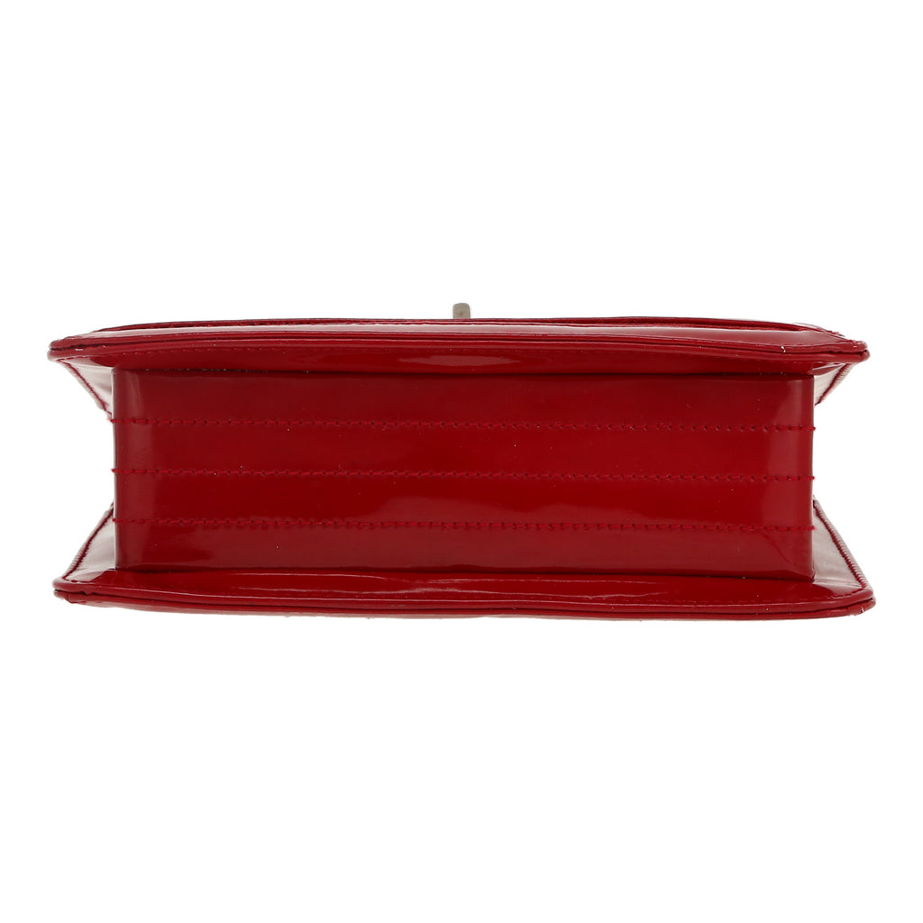 Chanel Vintage handbag in red quilted jersey and red patent leather - DETAIL 1