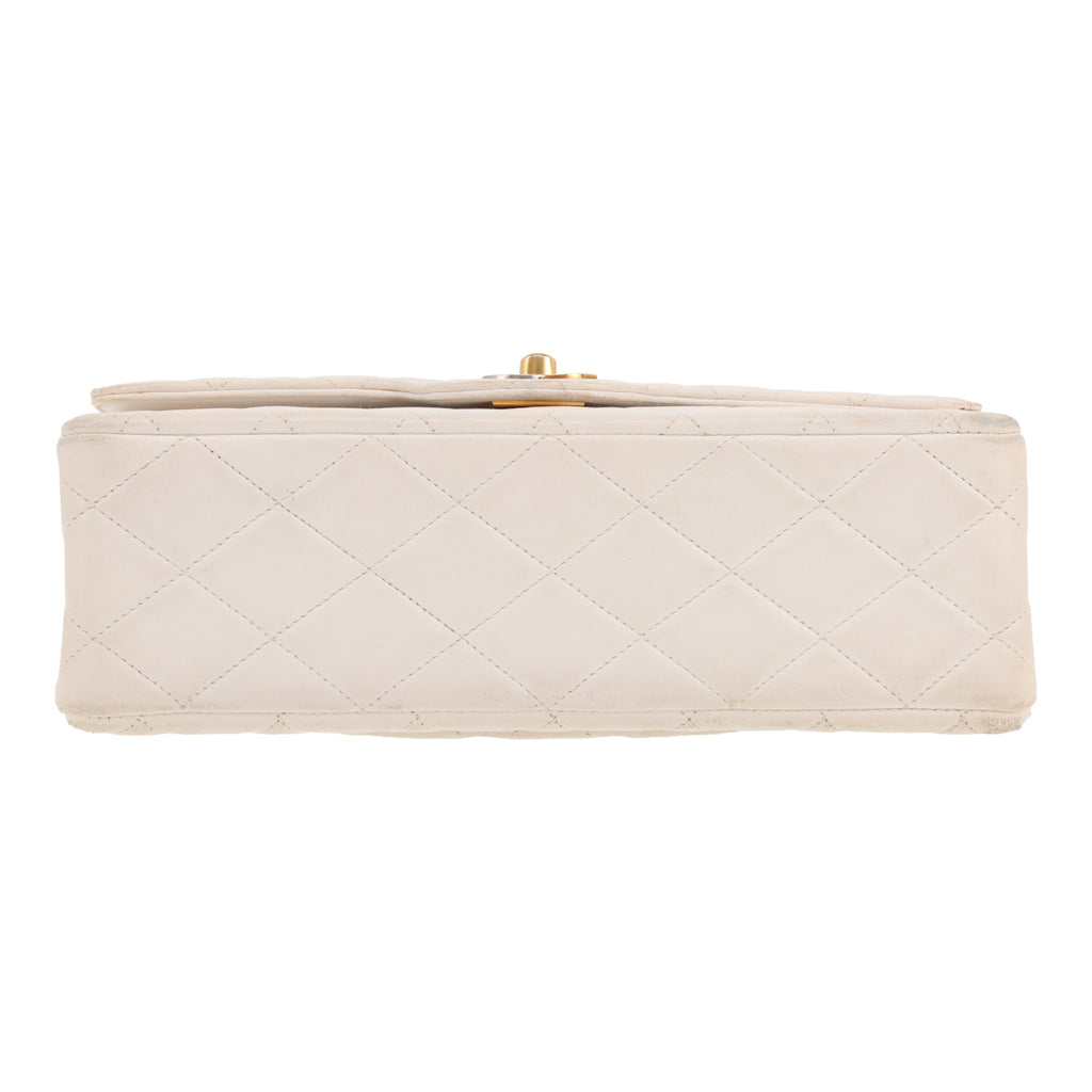 Chanel Vintage handbag in white quilted leather - DETAIL 1