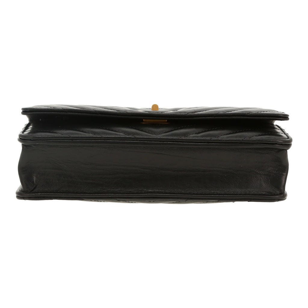 Chanel Wallet on Chain shoulder bag in black chevron quilted leather - DETAIL 1