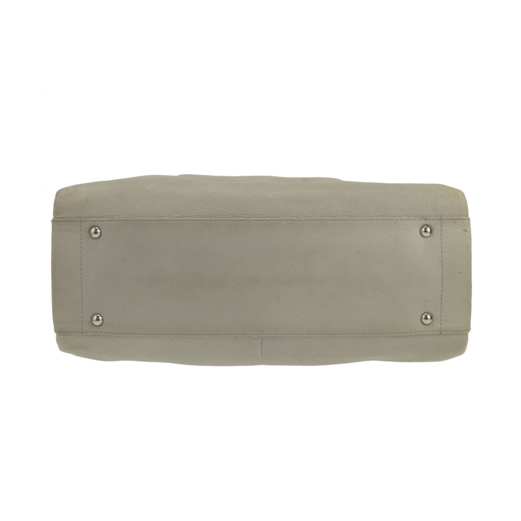 Vintage Chanel handbag in sea-green leather - DETAIL 1
