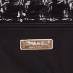 Chanel 19 shoulder bag in black and grey tweed - DETAIL 2